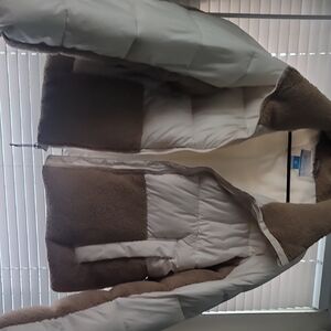 Columbia Reversible Puffer Jacket in Cream and Taupe Sherpa